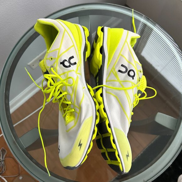 ON RUNNING Cloudflash - Picture 2 of 5